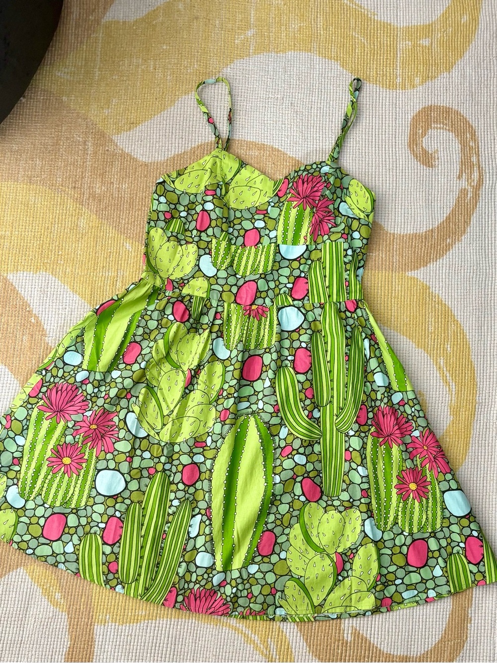 Retro 60s-style Women’s Cactus Print Sundress with Adjustable Straps